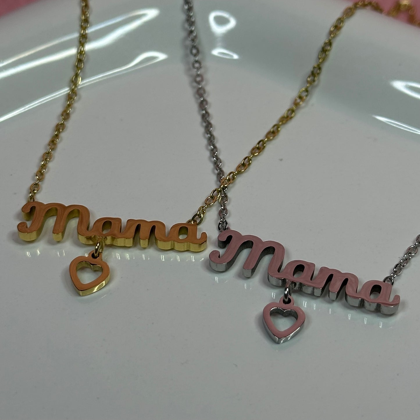 MAMÁ